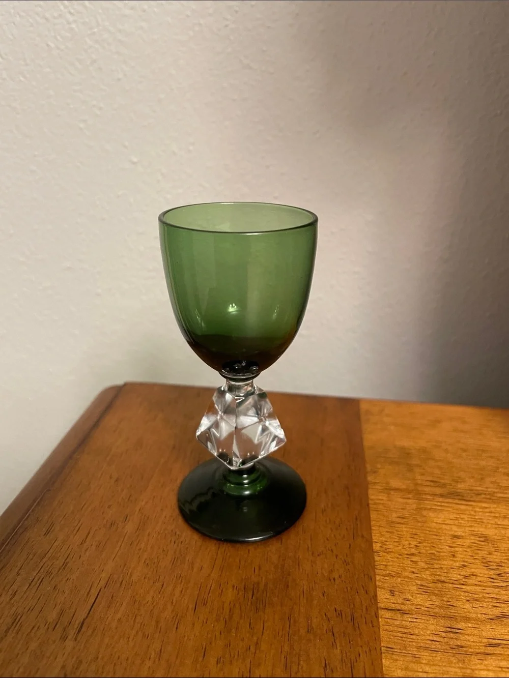📍Vintage AQUARIUS Green Cordial Barware Glass with Geometric Crystal Accent
